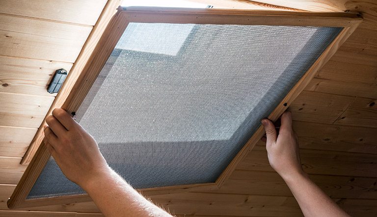 Insektenschutz für ein Dachfenster